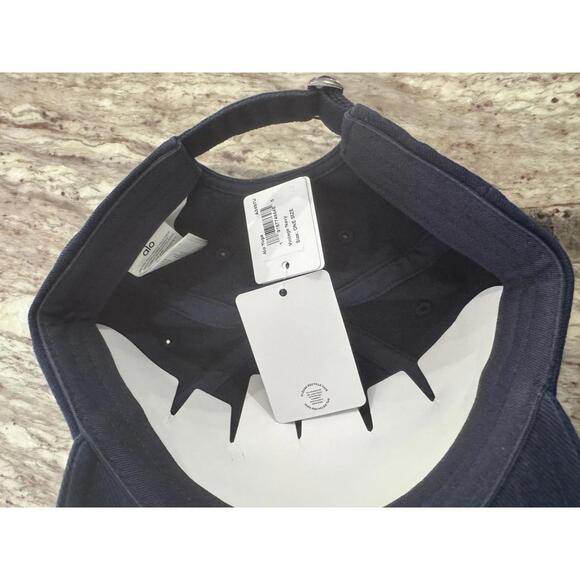 NWT Washed Navy Off Duty Vintage Cap - Picture 2 of 3